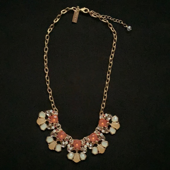 The Limited Necklace - Picture 2 of 8